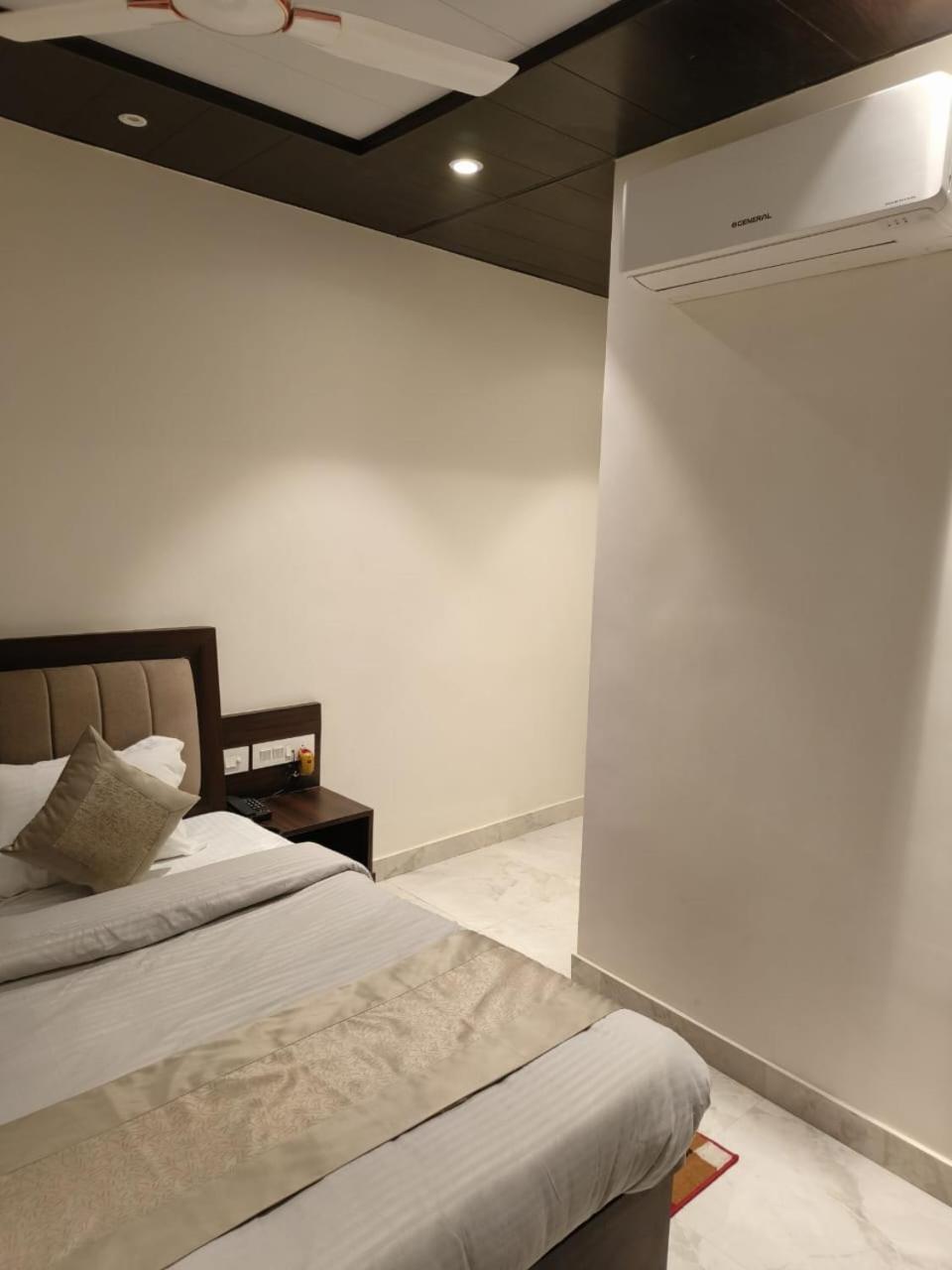 Hotel Kashi Darshan